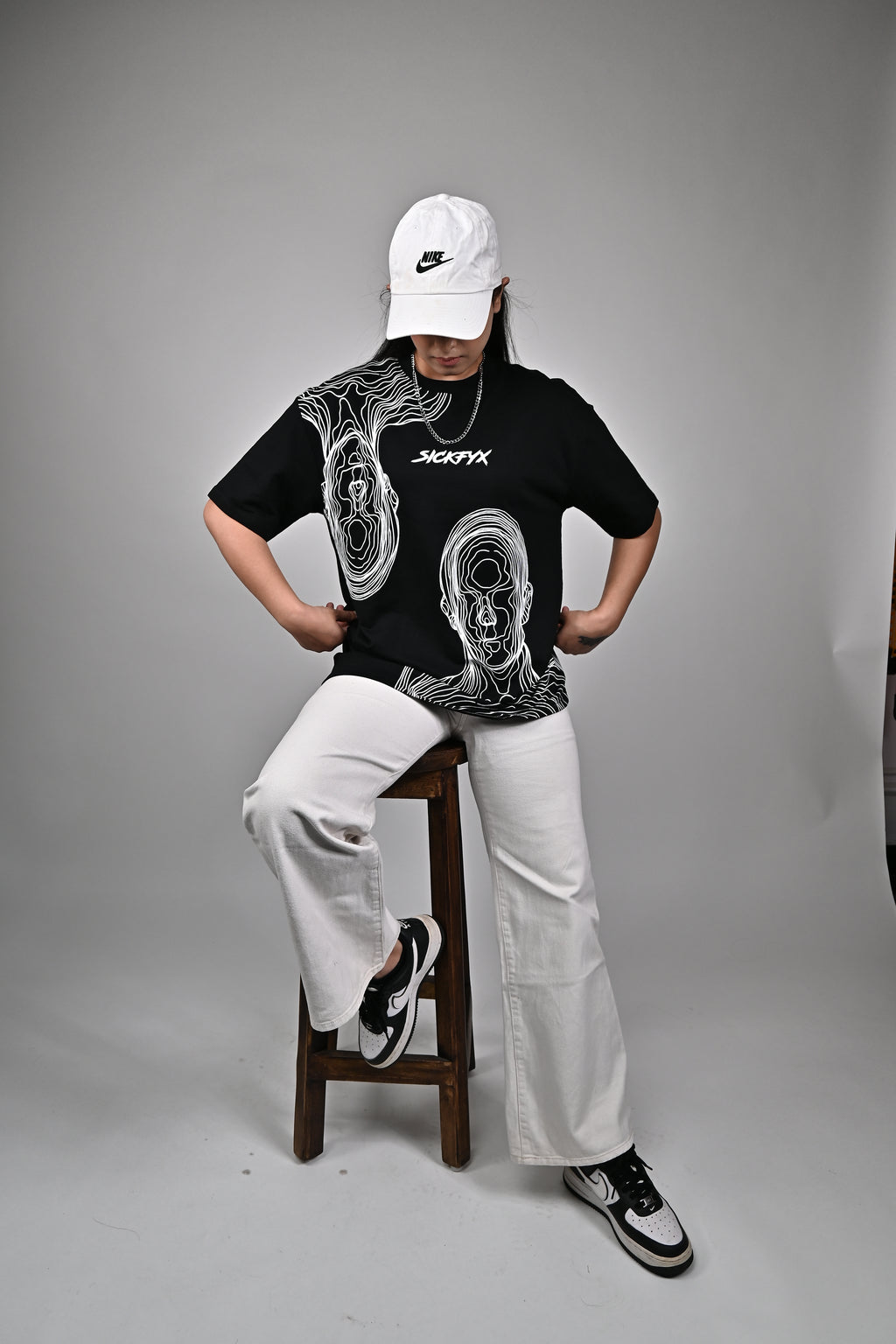 Contour Geist I Eclipse Ivory Oversized Fit T-Shirt